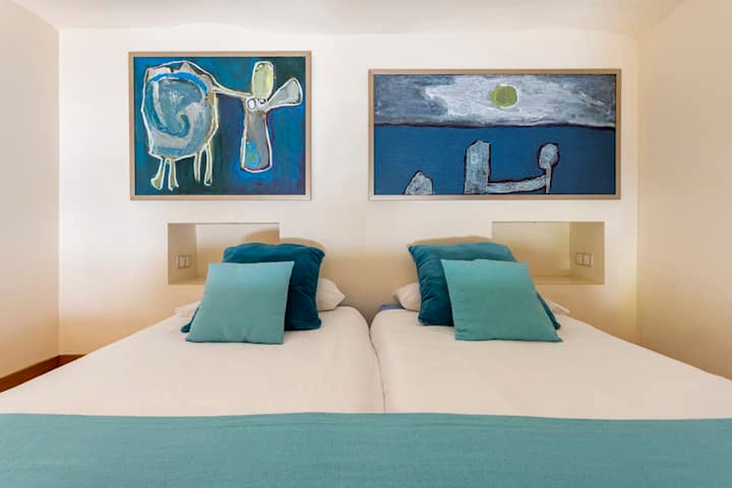Modern Eco-Friendly Cave Stay with Stargazing & Organic Gardens near La Laguna, Canary Islands