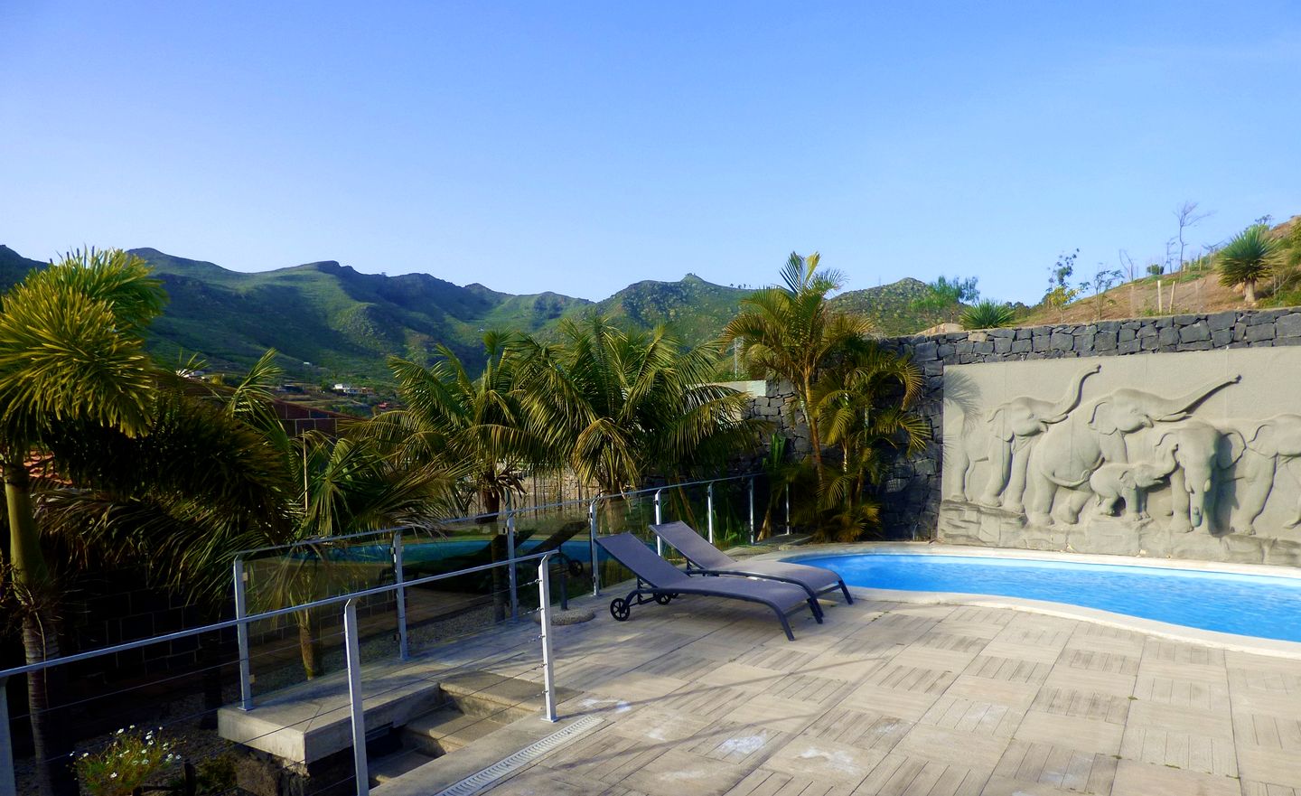 Modern Eco-Friendly Cave Stay with Stargazing & Organic Gardens near La Laguna, Canary Islands