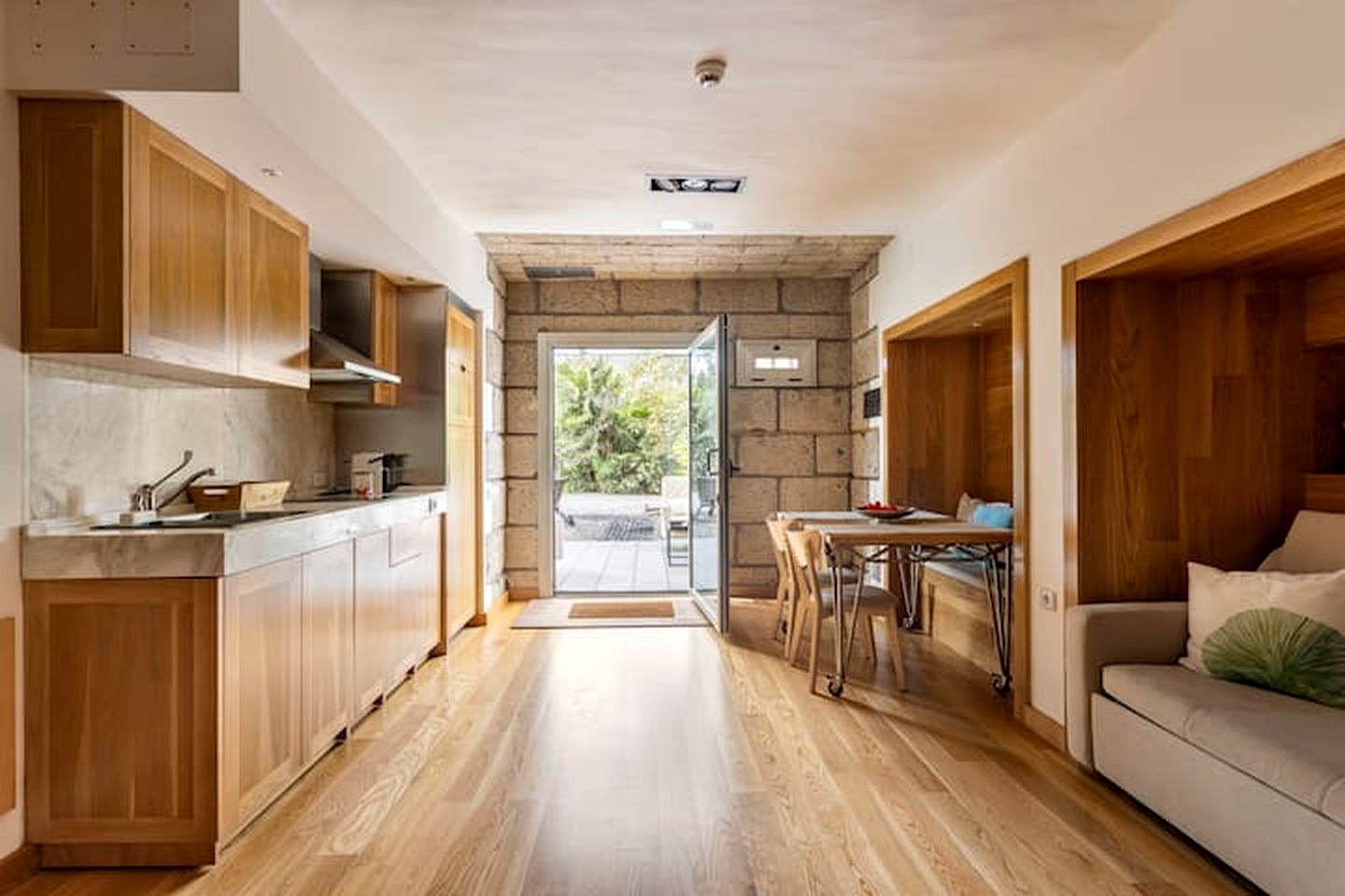 Modern Eco-Friendly Cave Stay with Stargazing & Organic Gardens near La Laguna, Canary Islands