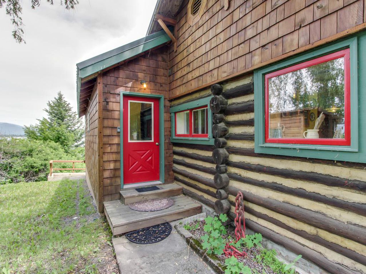 Log Cabin on the Pend Oreille River, Idaho