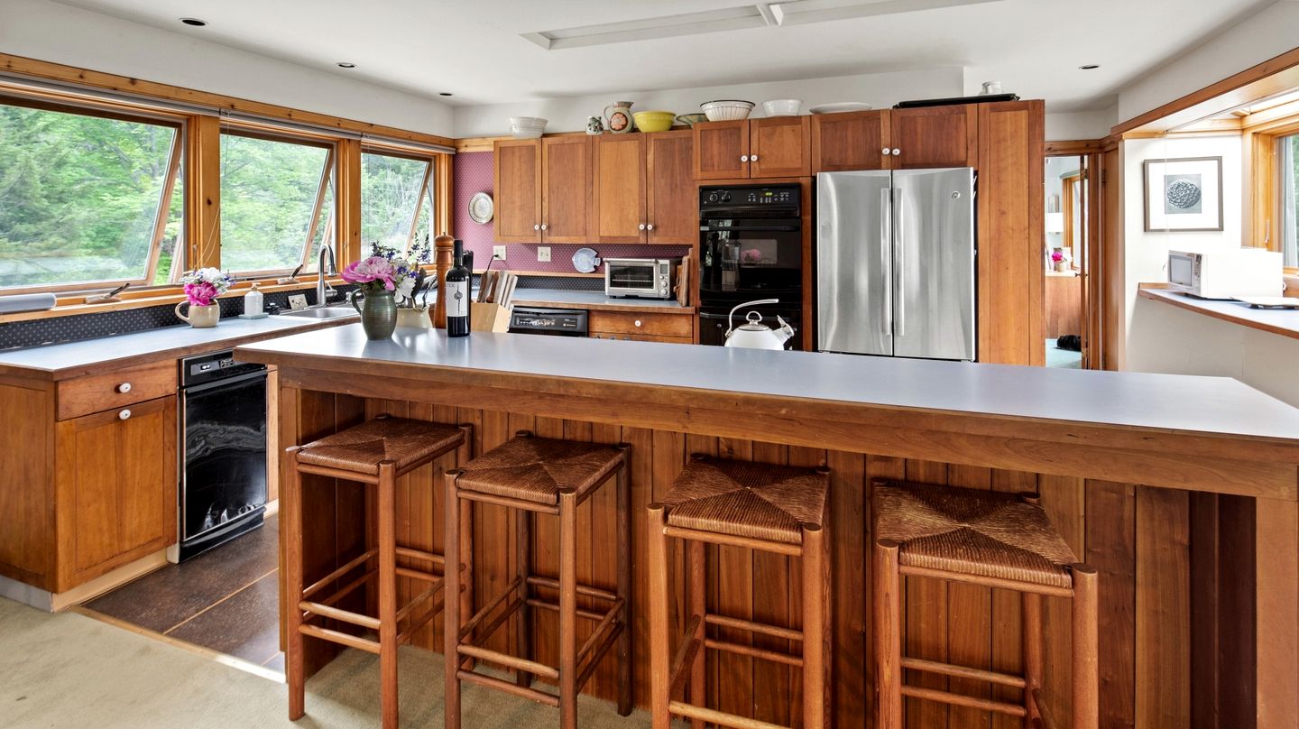 Awesome Impressive Rental with Jacuzzi and Countryside Views in Vermont