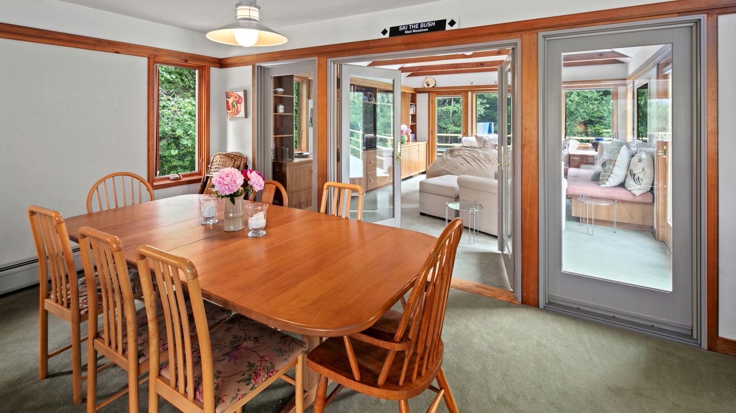 Awesome Impressive Rental with Jacuzzi and Countryside Views in Vermont