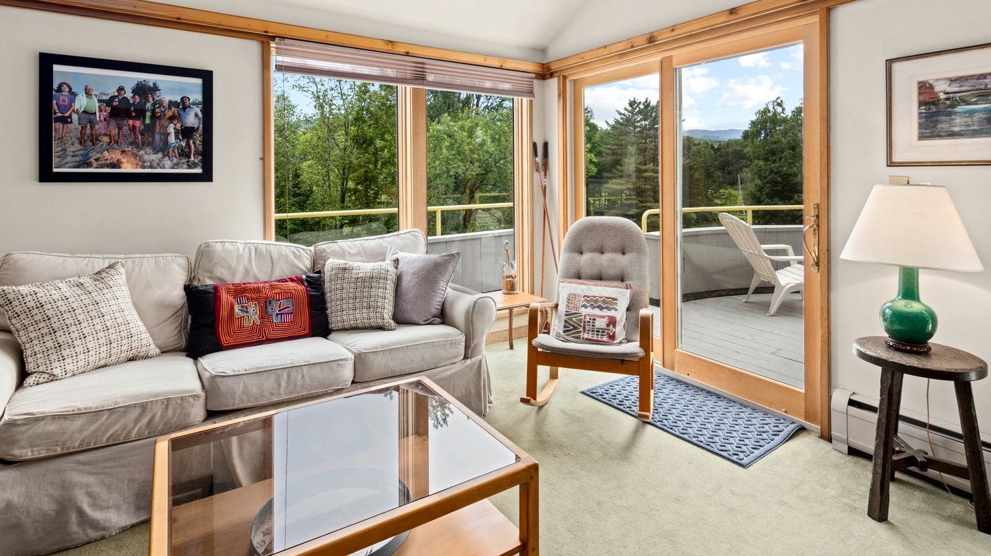 Awesome Impressive Rental with Jacuzzi and Countryside Views in Vermont
