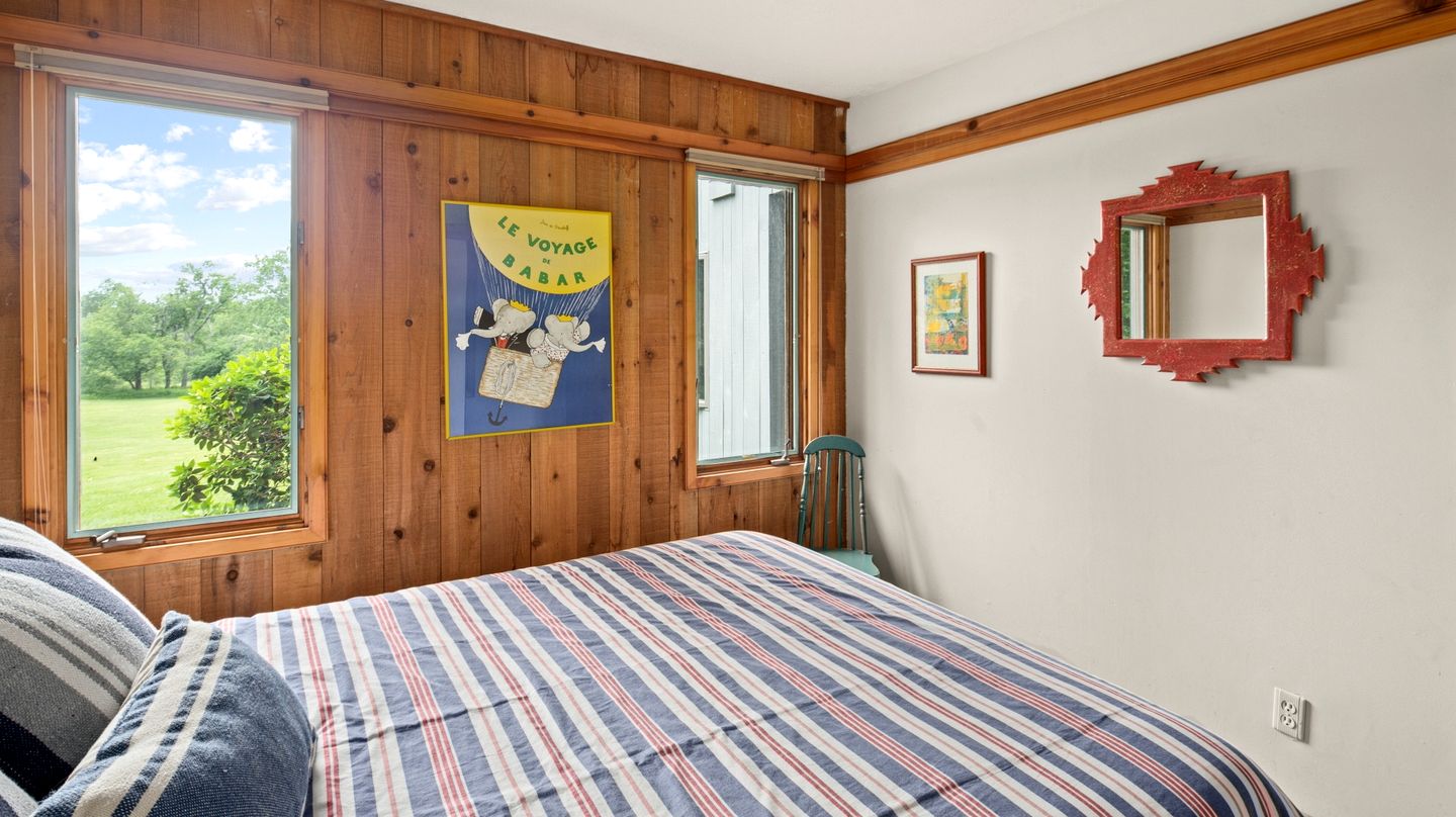 Awesome Impressive Rental with Jacuzzi and Countryside Views in Vermont