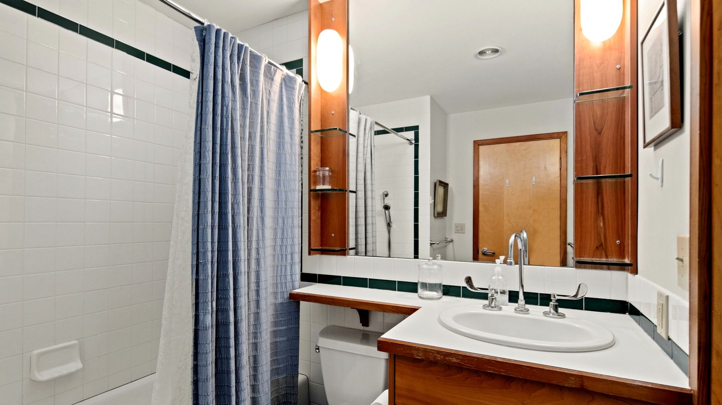 Awesome Impressive Rental with Jacuzzi and Countryside Views in Vermont