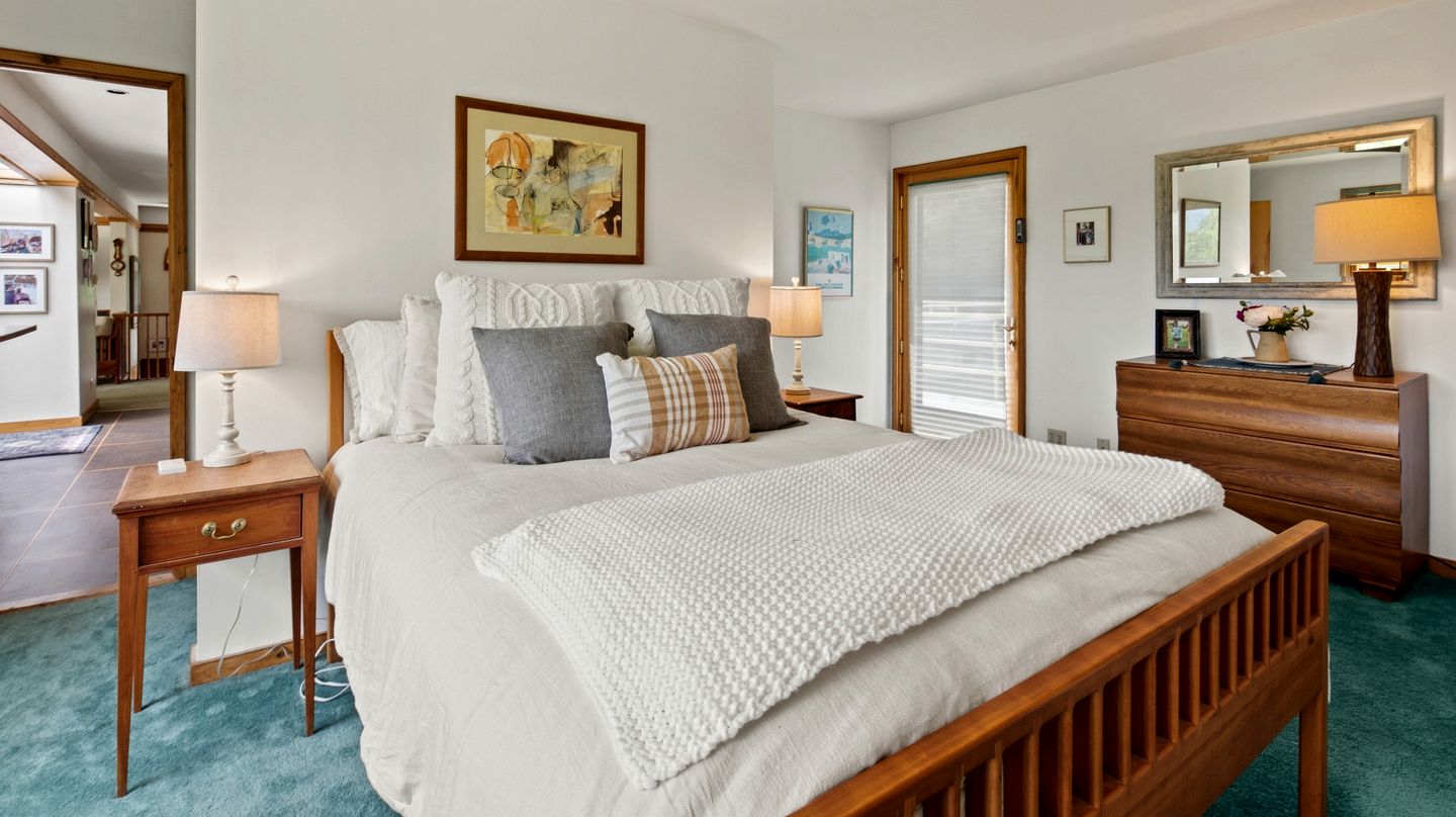 Awesome Impressive Rental with Jacuzzi and Countryside Views in Vermont