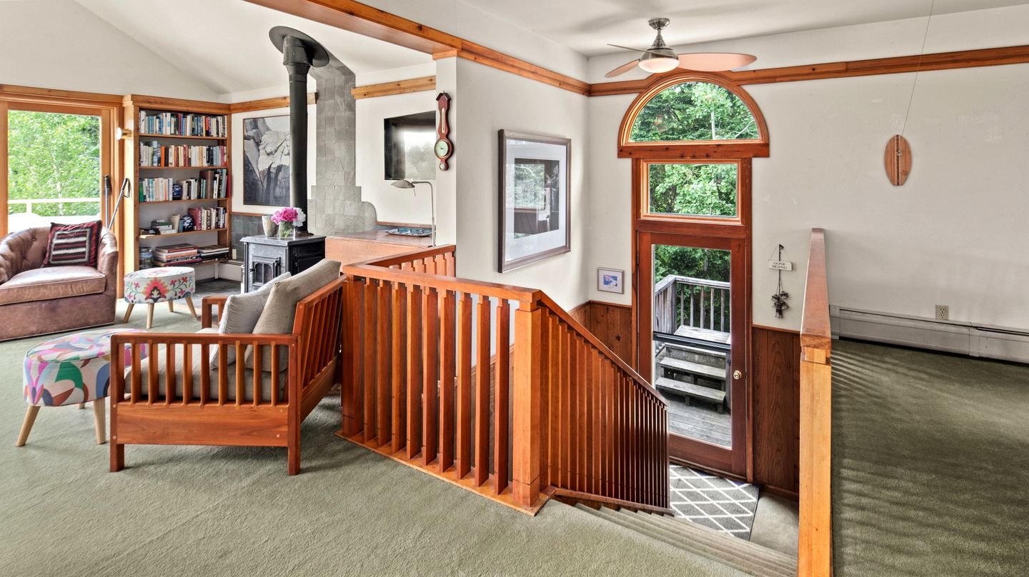 Awesome Impressive Rental with Jacuzzi and Countryside Views in Vermont