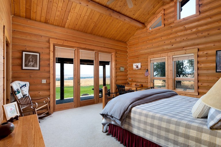 Log Cabins (United States of America, --, Montana)