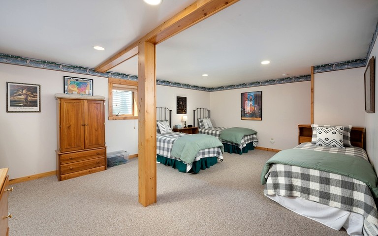 Log Cabins (United States of America, --, Montana)