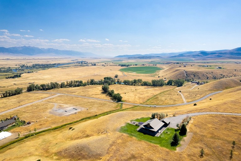 Log Cabins (United States of America, --, Montana)