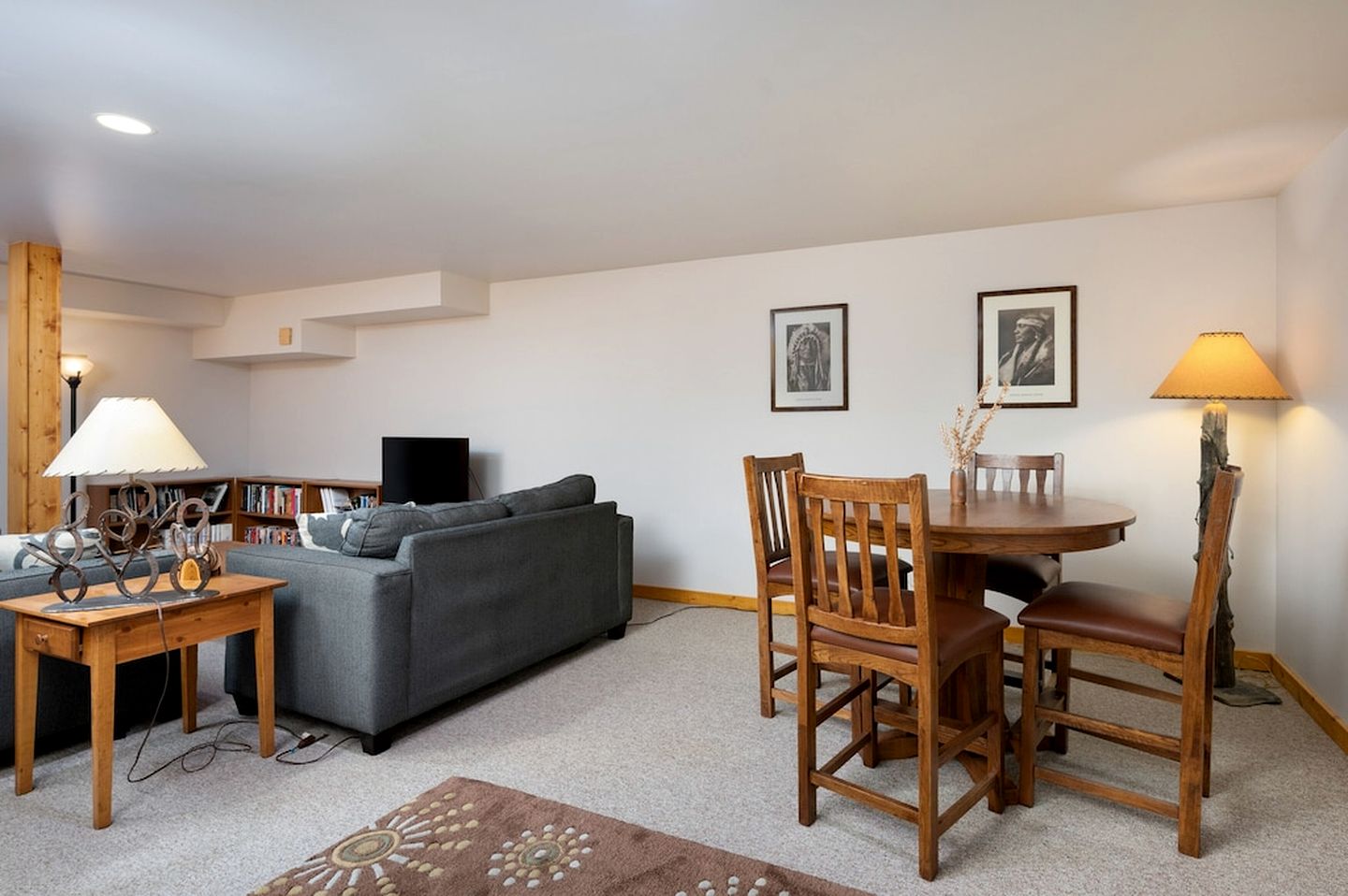 Intimate Off-Grid Cabin with Fire Pit and Mountain Views in Montana