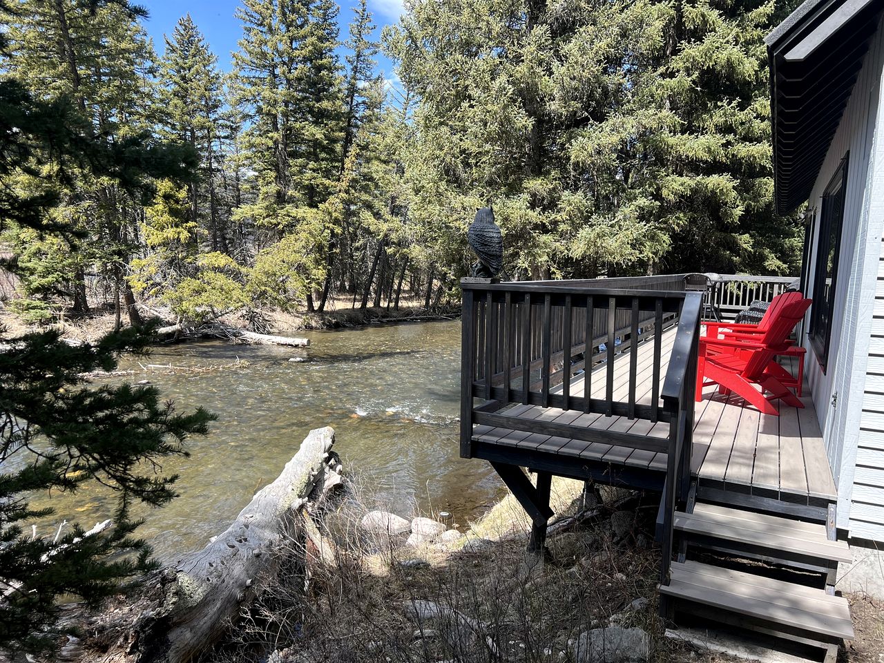 Charming Riverside Cabin with Deck Overlooking Madison River near Three Dollar Bridge in McAllister, Montana