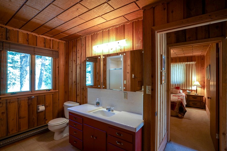 Cabins (United States of America, Cameron, Montana)