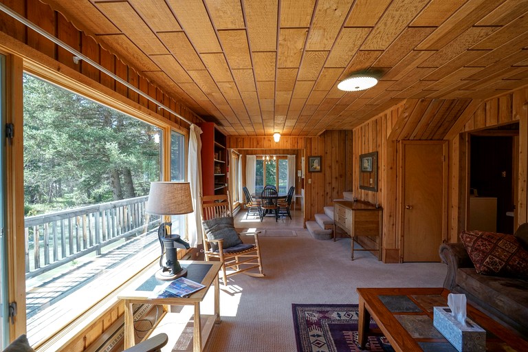Cabins (United States of America, Cameron, Montana)