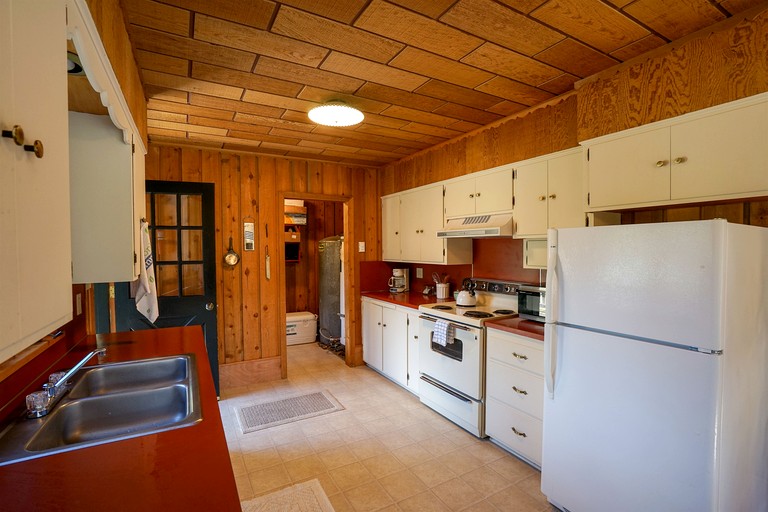 Cabins (United States of America, Cameron, Montana)