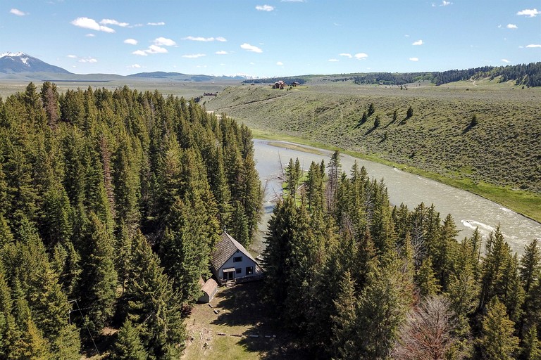 Cabins (United States of America, Cameron, Montana)