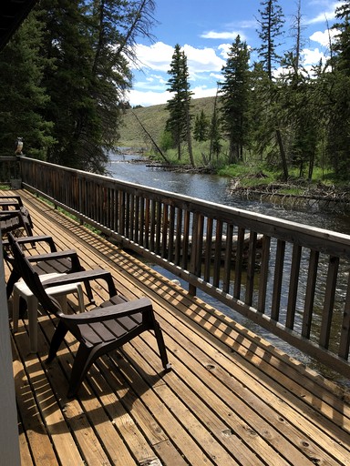 Cabins (United States of America, Cameron, Montana)