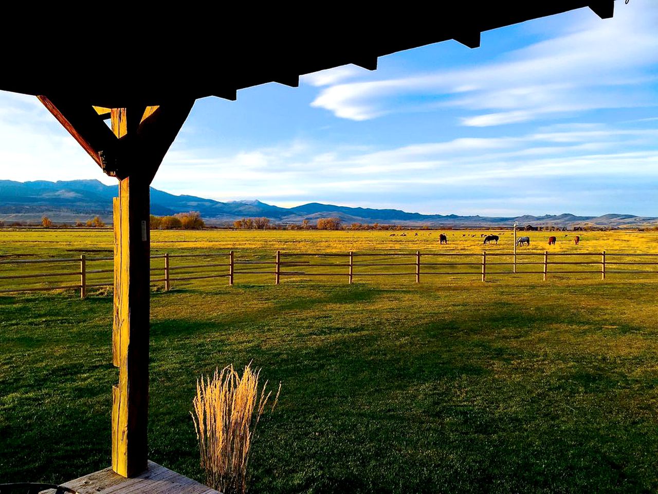 Romantic Cabin Getaway Along the Madison River in Ennis, Montana