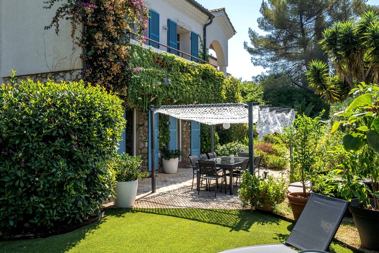 Vacation Rentals (France, --, Provence-Alpes-Côte d'Azur)