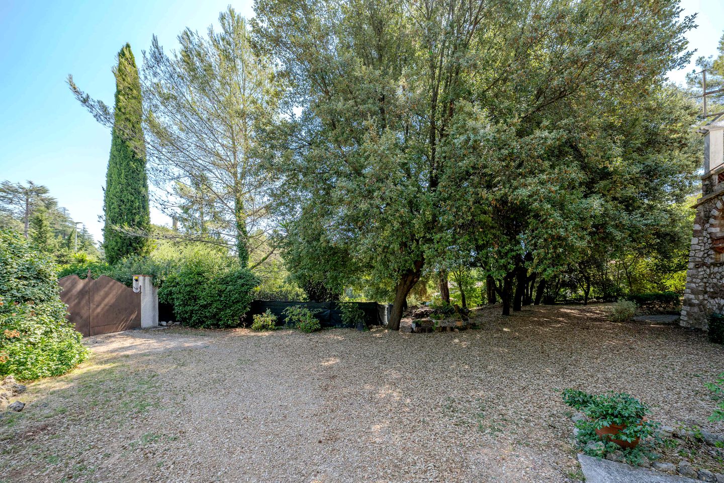 Elegant Family Villa with Private Pool and Lush Garden, Located Near Medieval Village, Biot, Provence-Alpes-Côte d’Azur