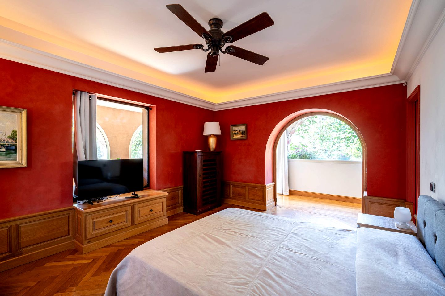 Elegant Family Villa with Private Pool and Lush Garden, Located Near Medieval Village, Biot, Provence-Alpes-Côte d’Azur