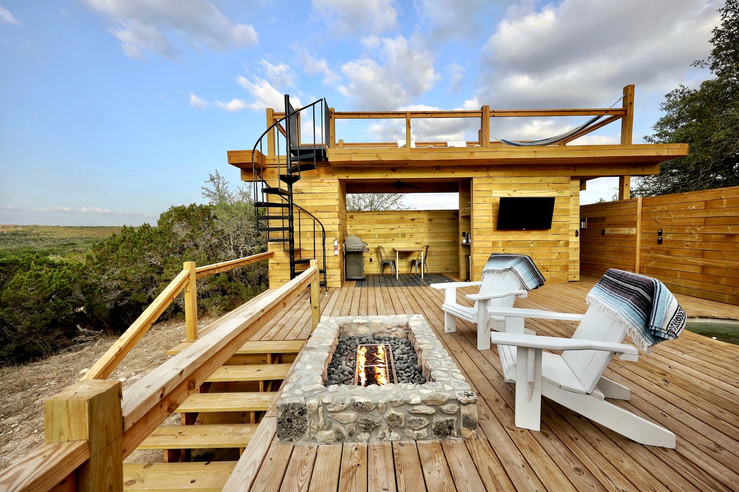 Stunning Yurt for a Romantic Getaway in Dripping Springs, Texas