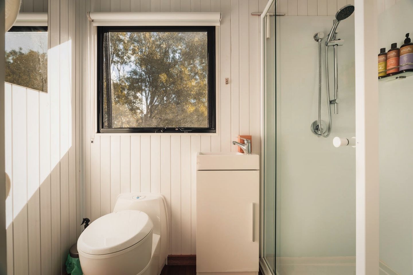 Magic Mirrored Tiny House with Sauna in Queensland, Australia
