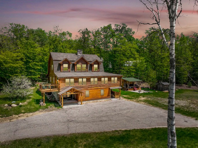 Cabins (United States of America, Bartlett, New Hampshire)