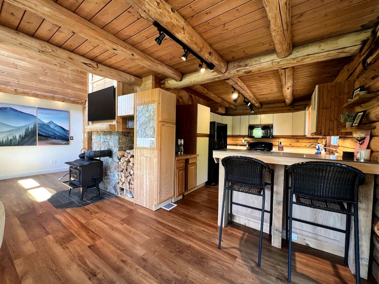 Magical Cabin with Outdoor Bar and Jacuzzi in New Hampshire