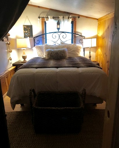 Cabins (Nederland, Colorado, United States)