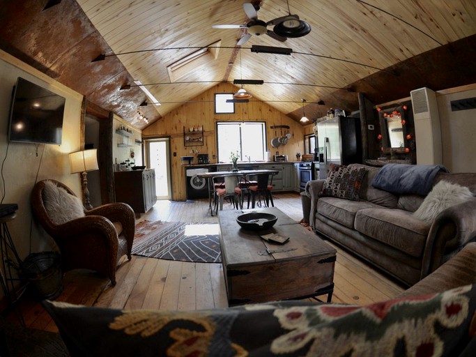 Cabins (Nederland, Colorado, United States)