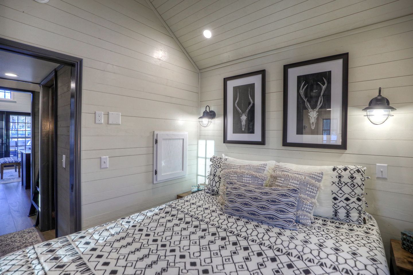 Magical Tiny Cottage with Lovely Outdoor Living in Tennessee