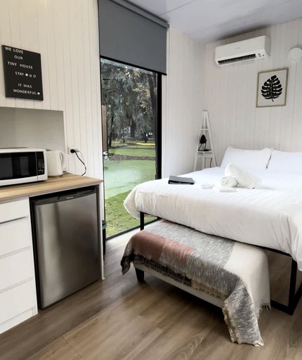 Tiny Houses (Australia, Dadswells Bridge, Victoria)