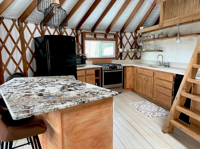 Yurts (United States of America, Sandpoint, Idaho)