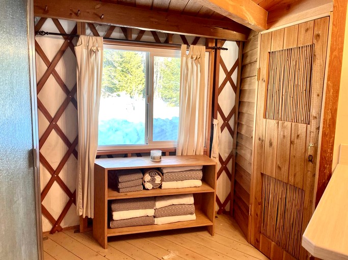 Yurts (United States of America, Sandpoint, Idaho)