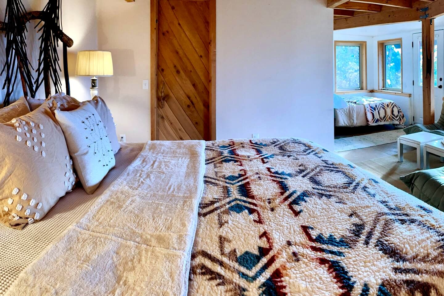 Cozy Mountain Yurt with Panoramic Views near Selkirk Mountains, Sandpoint Idaho
