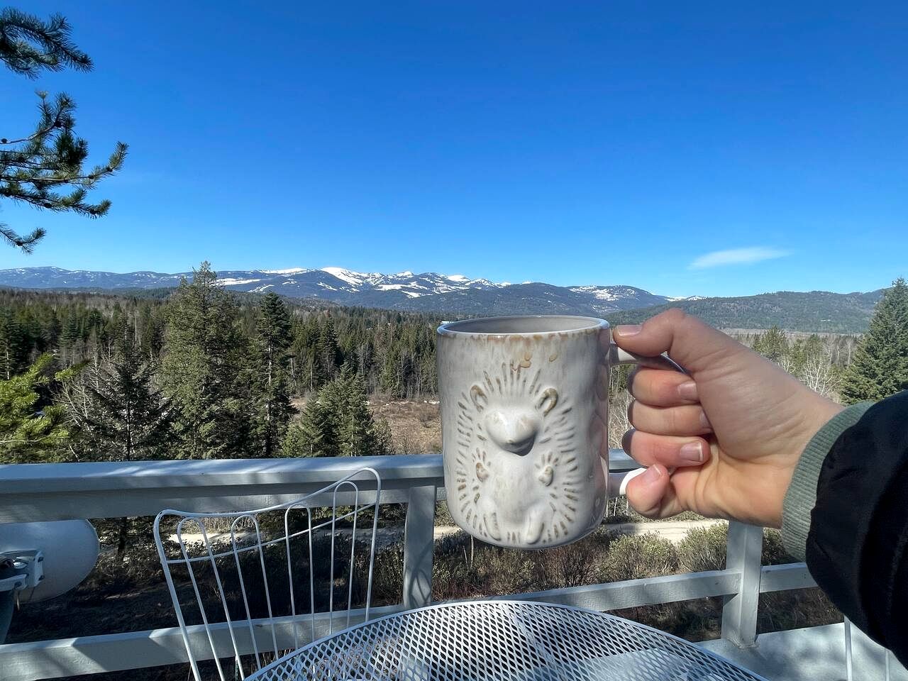 Cozy Mountain Yurt with Panoramic Views near Selkirk Mountains, Sandpoint Idaho