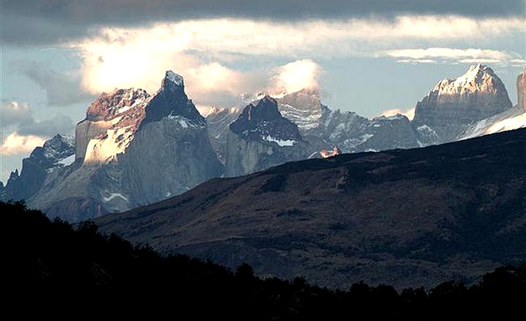 Yurts (Torres del Paine, Magallanes, Chile)