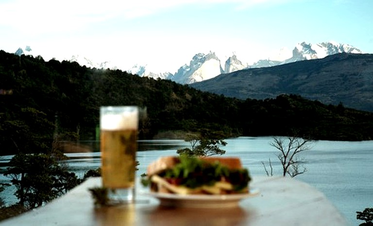 Yurts (Torres del Paine, Magallanes, Chile)