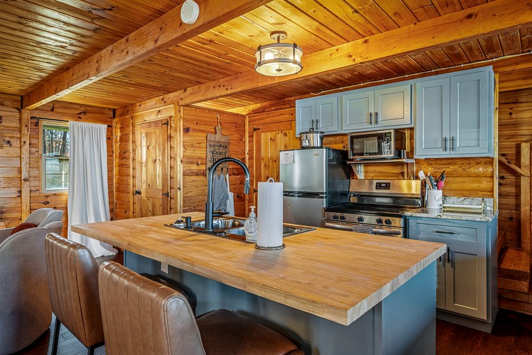 Cabins (United States of America, Mentone, Alabama)