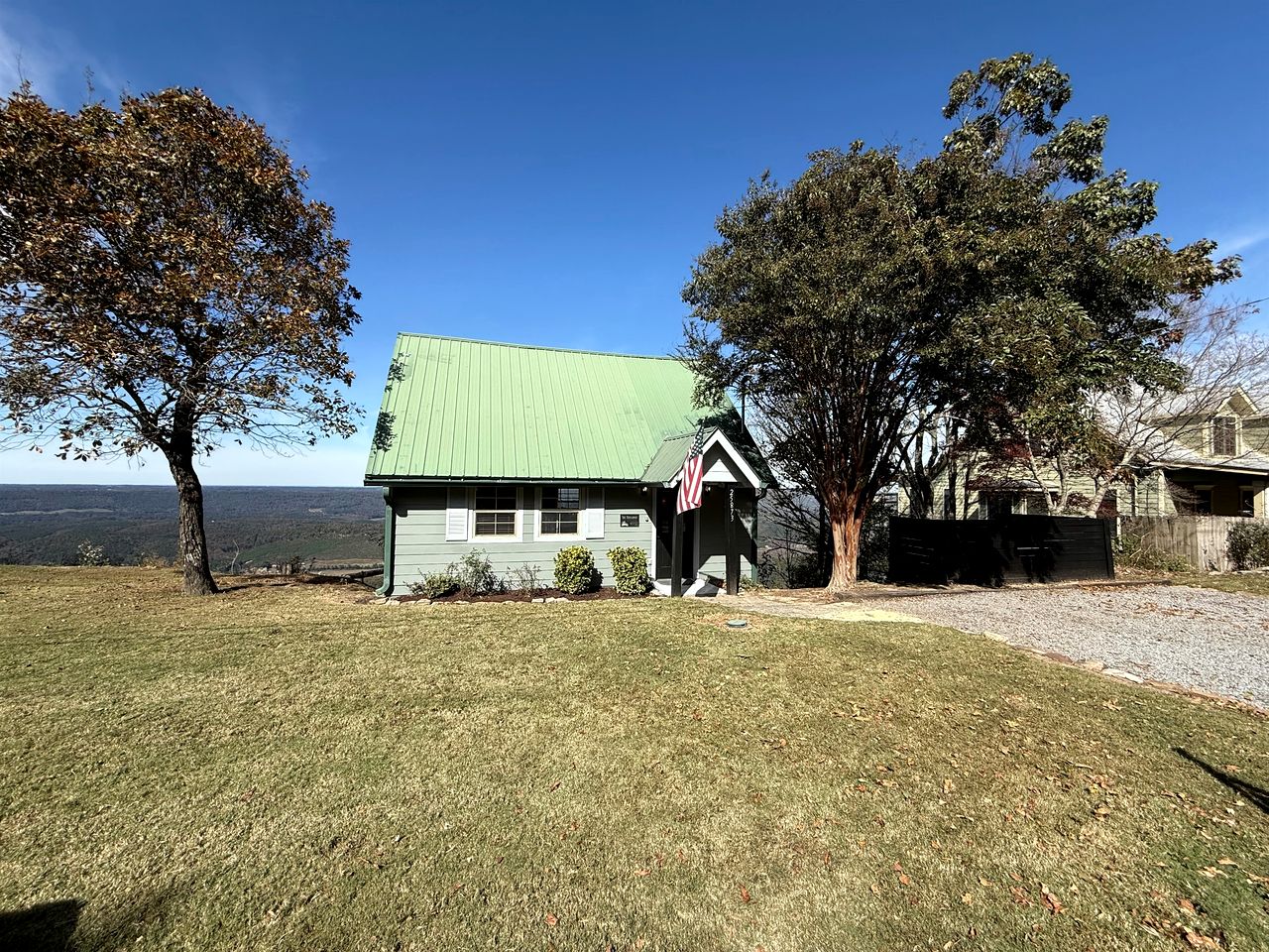 Magnific Secluded Cabin with Hot-tub in Mentone, Alabama