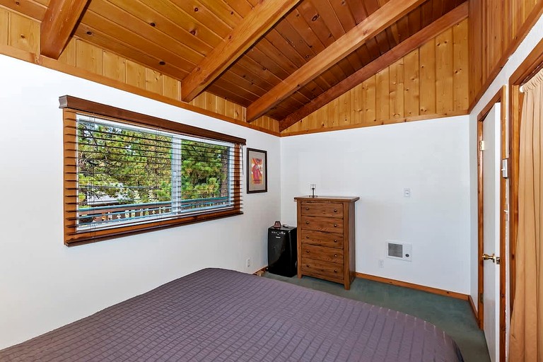 Cabins (United States of America, Big Bear Lake, California)