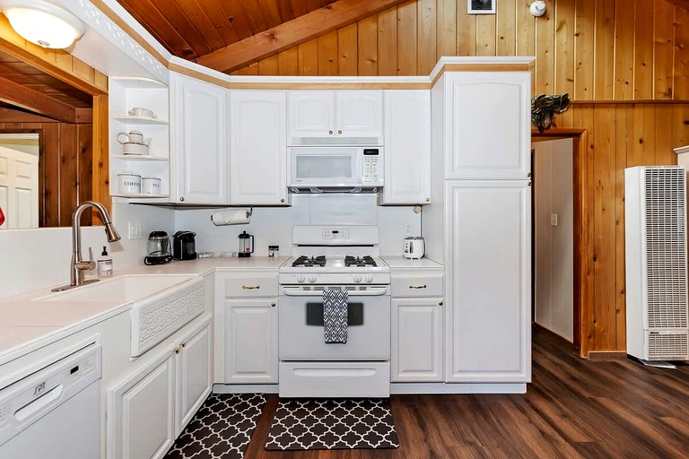 Cabins (United States of America, Big Bear Lake, California)