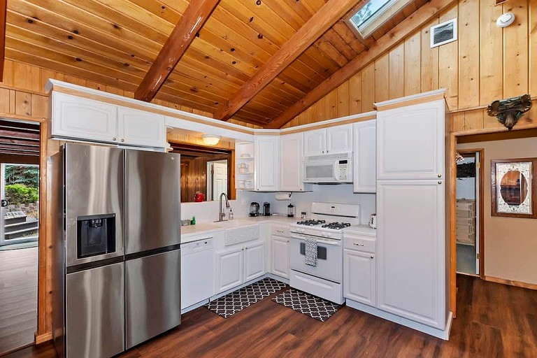 Cabins (United States of America, Big Bear Lake, California)