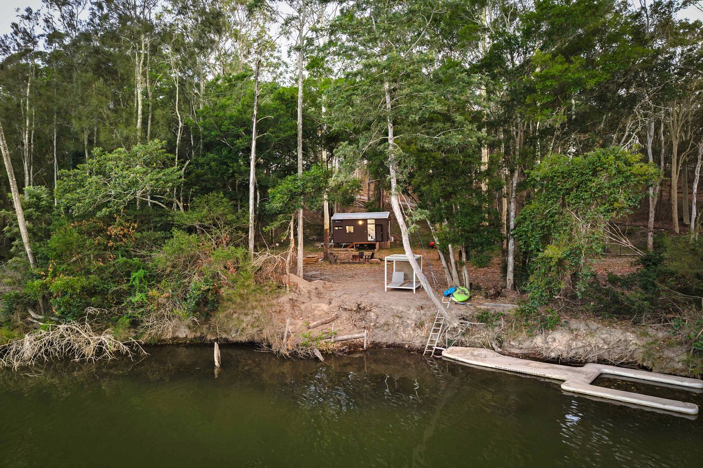 Magnificent Riverfront Tiny House with Fire Pit in Eagleton, New South Wales