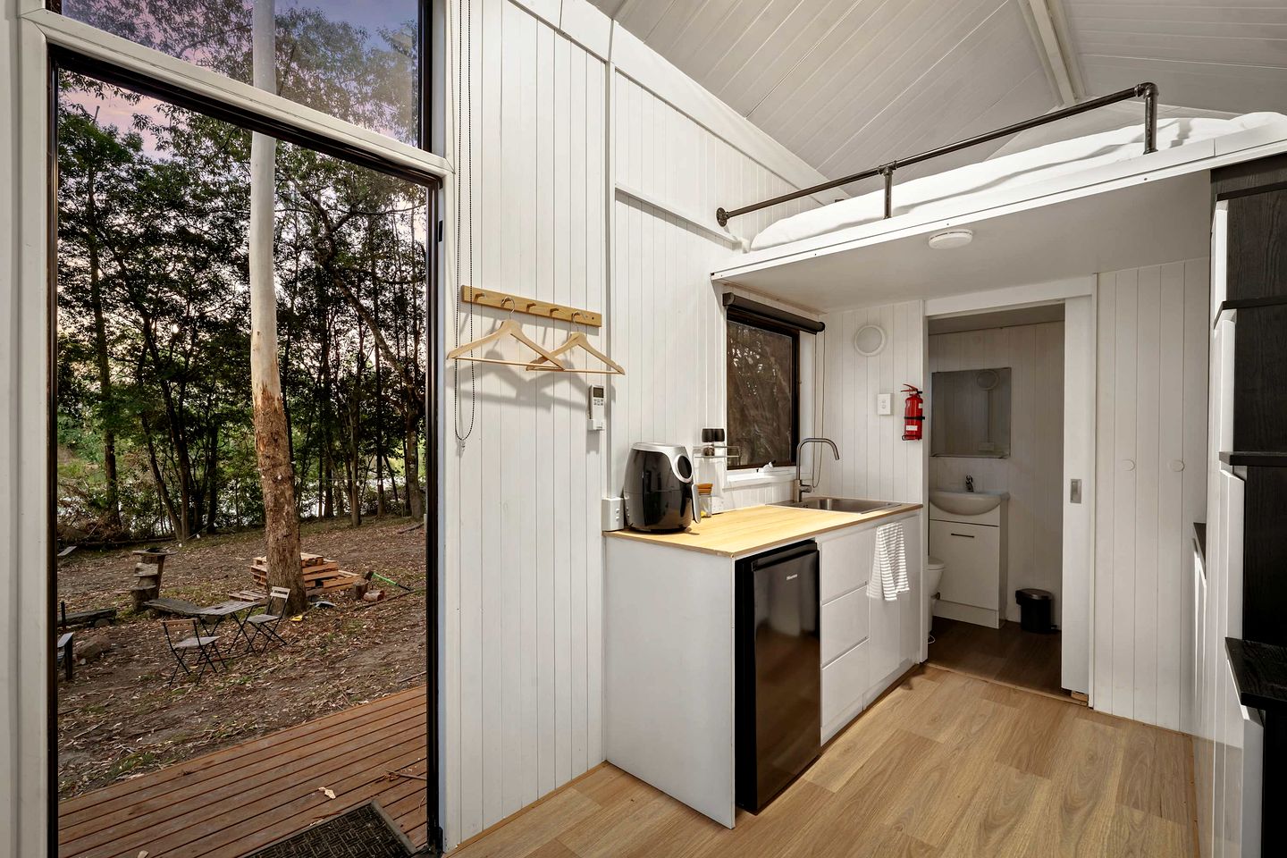 Magnificent Riverfront Tiny House with Fire Pit in Eagleton, New South Wales