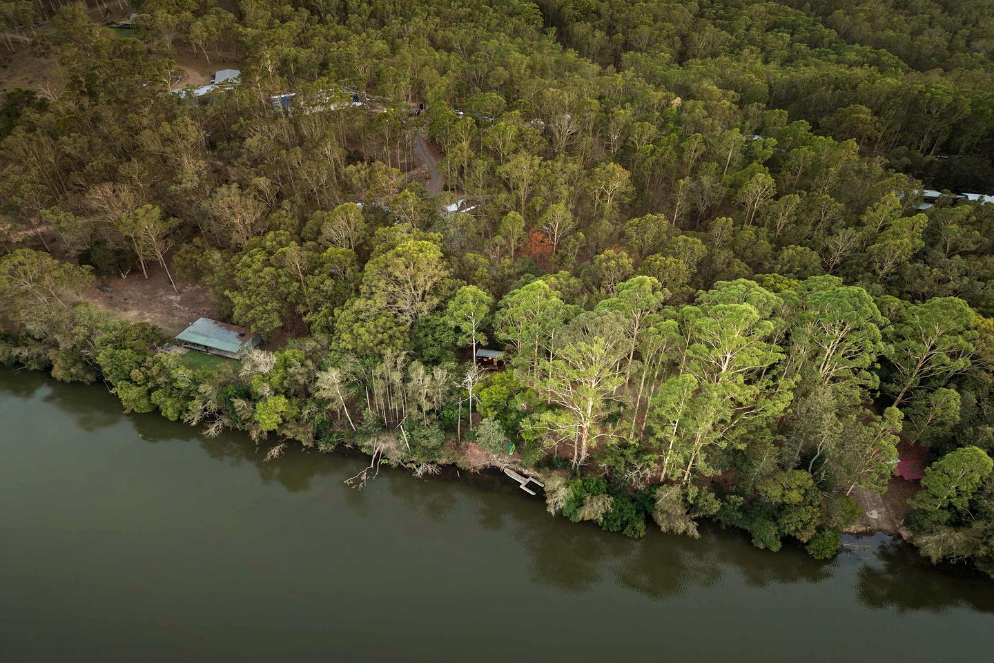 Magnificent Riverfront Tiny House with Fire Pit in Eagleton, New South Wales