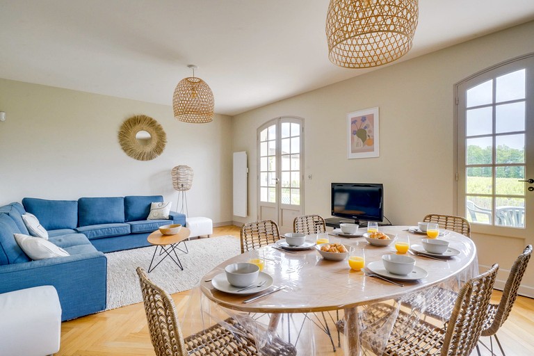 Vacation Rentals (France, --, Nouvelle-Aquitaine)