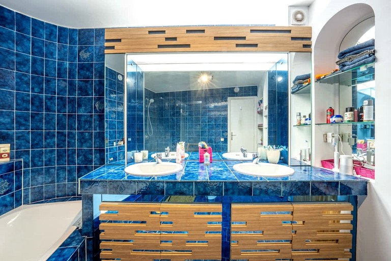 Vacation Rentals (France, --, Provence-Alpes-Côte d'Azur)