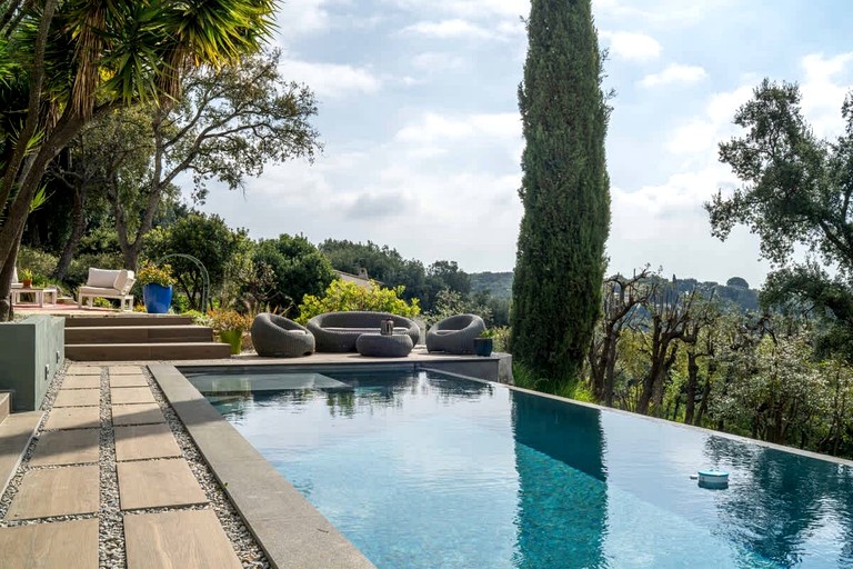 Vacation Rentals (France, --, Provence-Alpes-Côte d'Azur)